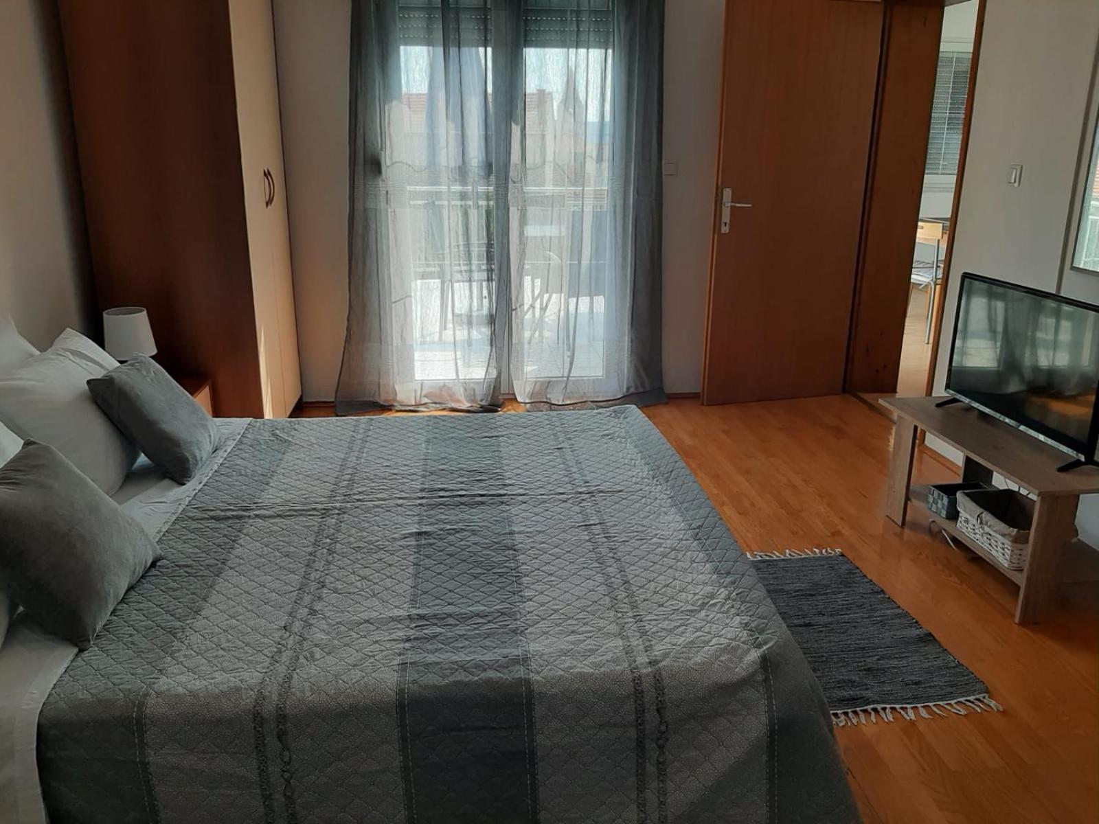 Apartments Luna Светі Филип-і-Яков Екстер'єр фото