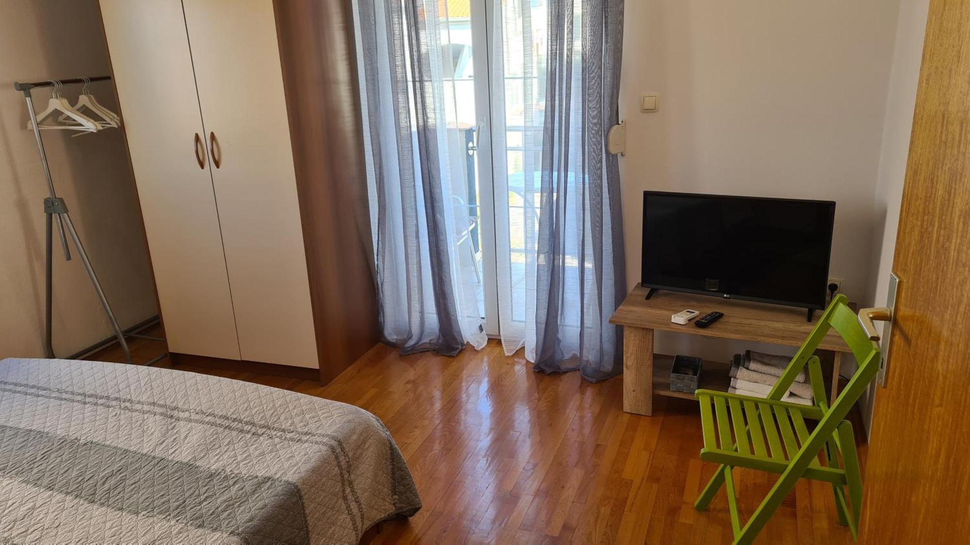 Apartments Luna Светі Филип-і-Яков Екстер'єр фото